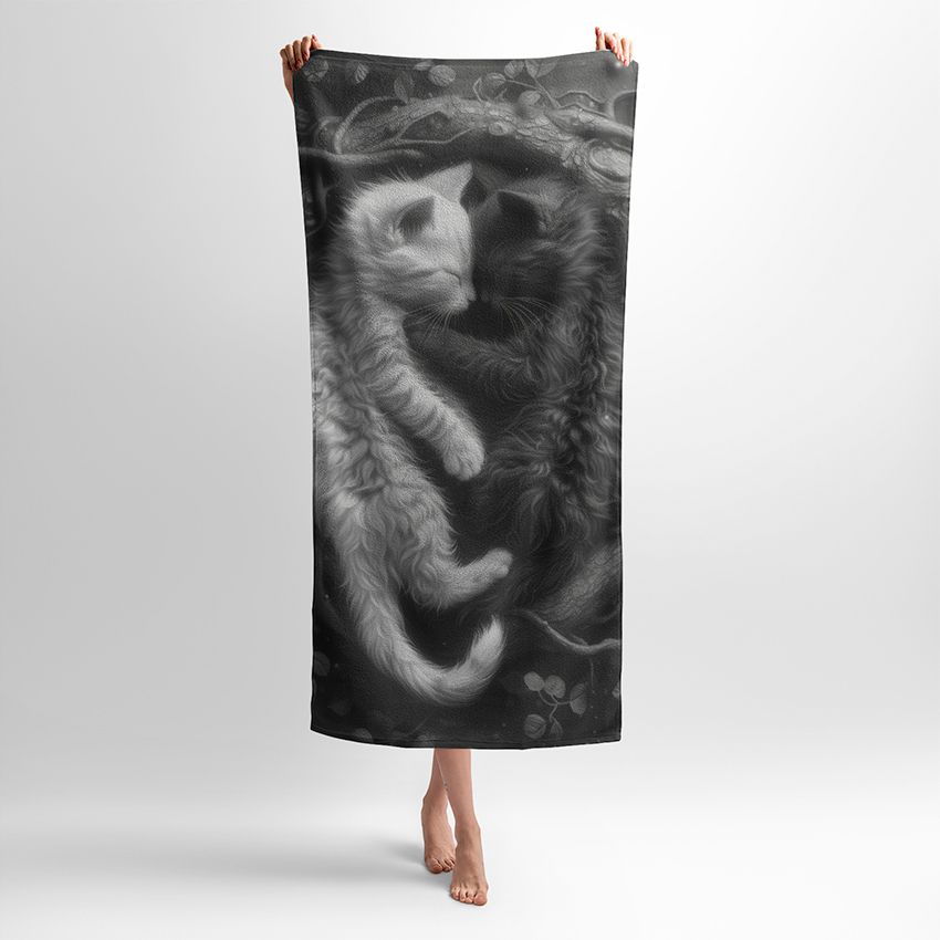 Чорно білі кошенята Black and white kittens