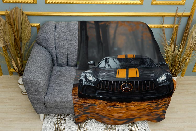 Чорний Мерседес з жовтими лініями Black Mercedes with yellow lines