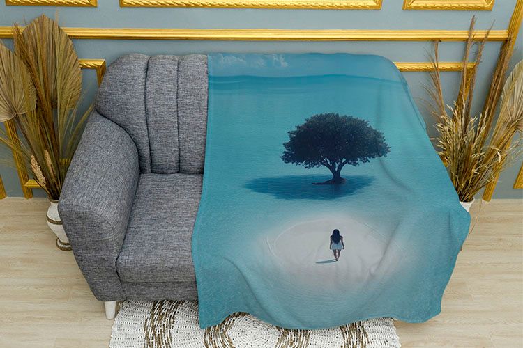 Дівчина на острові The girl on the island