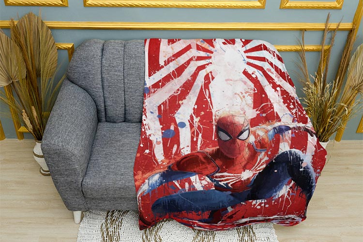 Людина павук з лого Spiderman with logo