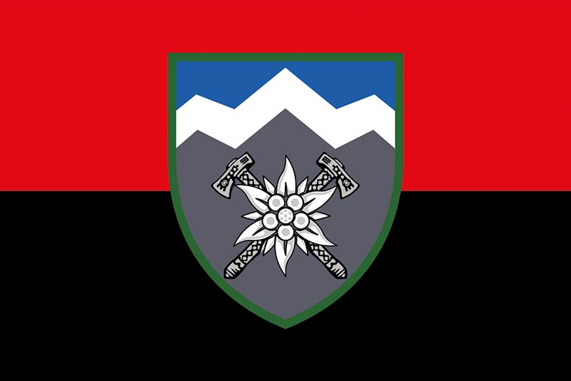 Прапор ЗСУ 10 ОГШБр (окрема гірсько-штурмова бригада) «Едельвейс» червоно-чорний