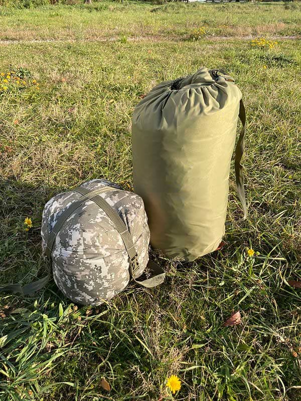 Спальний мішок з капюшоном “Кокон” зимовий олива